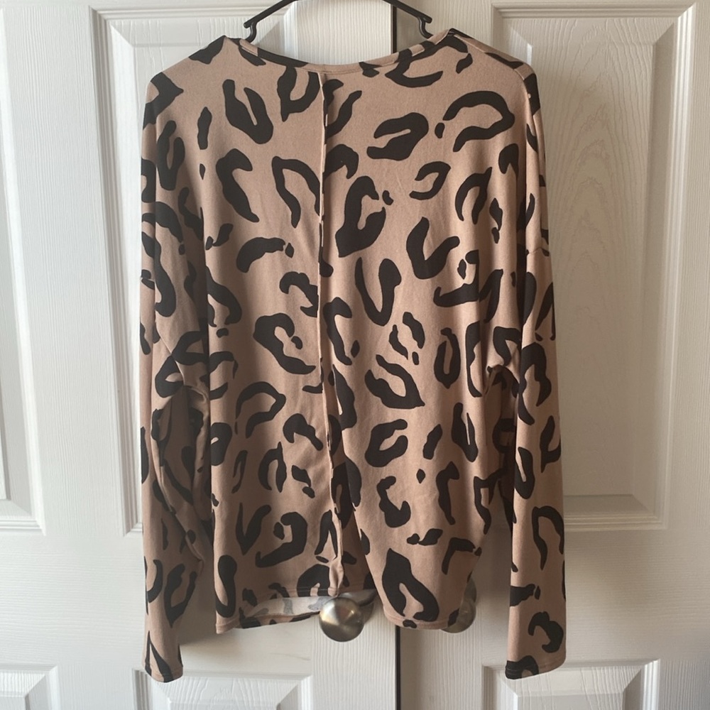 Leopard 🐆 top - Picture 4 of 5